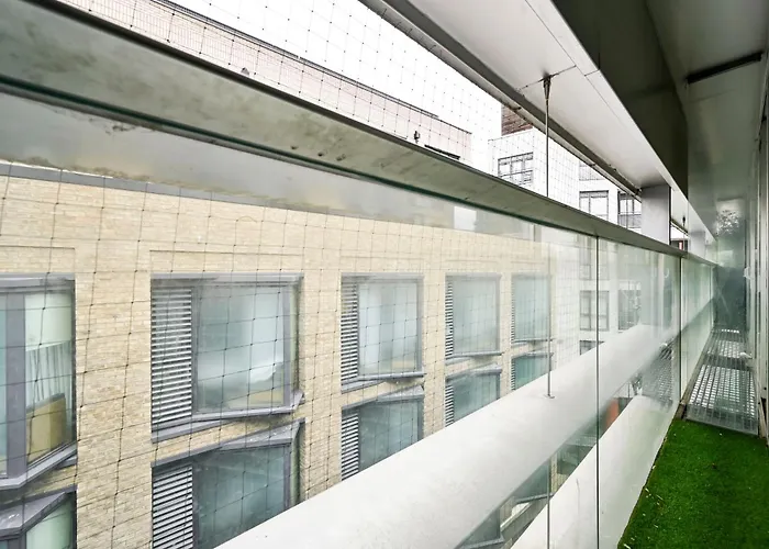 Lovely 2-Bed, Sleeps 6, Near Stratford Station & Abba Voyage,