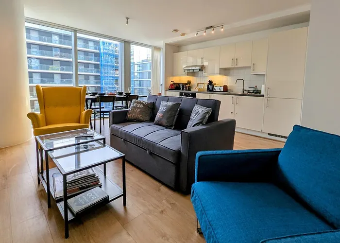 Charming 2-Bedroom Canary Wharf - London