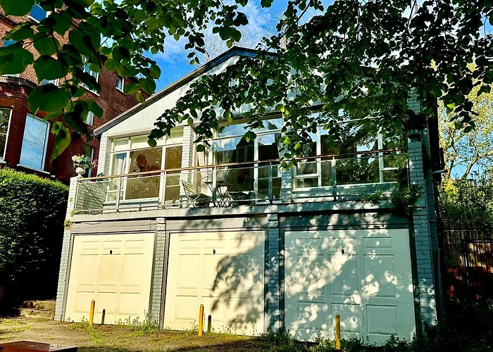 Quiet Residential Area Modern And Cozy Two Bed Apartment In Hampstead