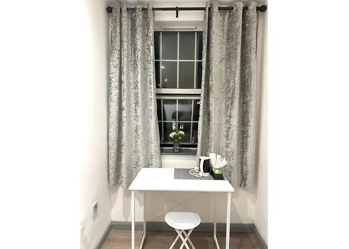 4 Bedrooms Flat Central London -Euston