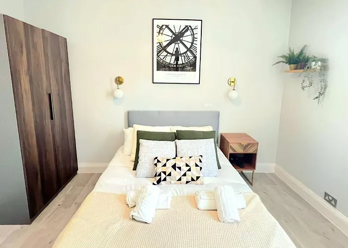 Comfortable 1-Bedroom In The Heart Of London