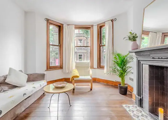 Notting Hill s In Perfect Location