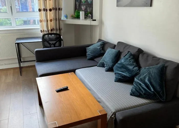 One Bedroom Apartment In Tower Bridge Road Londres