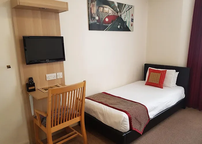 Abbey Court - Hyde Park