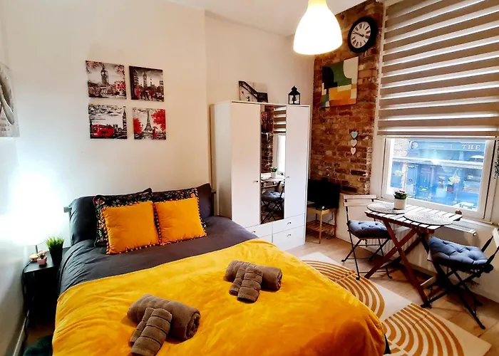 Stylish Studio - Private Bathroom, 15Mins To Central !
