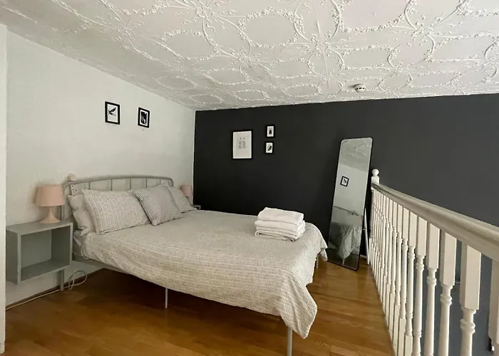 Duplex Studio By Hyde Park - 9