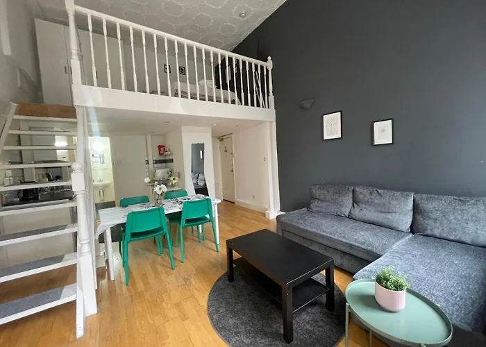 Duplex Studio By Hyde Park - 9