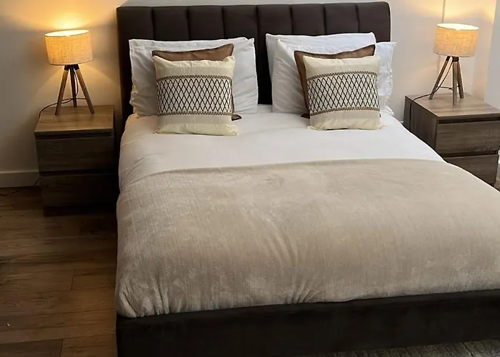 Modern Studio In Popular South Kensington Location