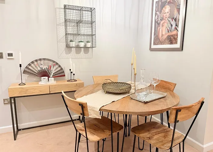 Baycroft House Apartment London
