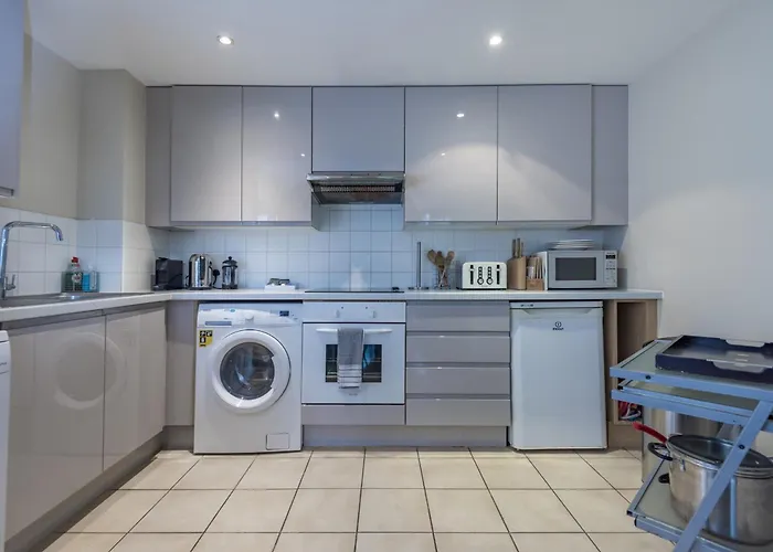 Riverside Apartment London