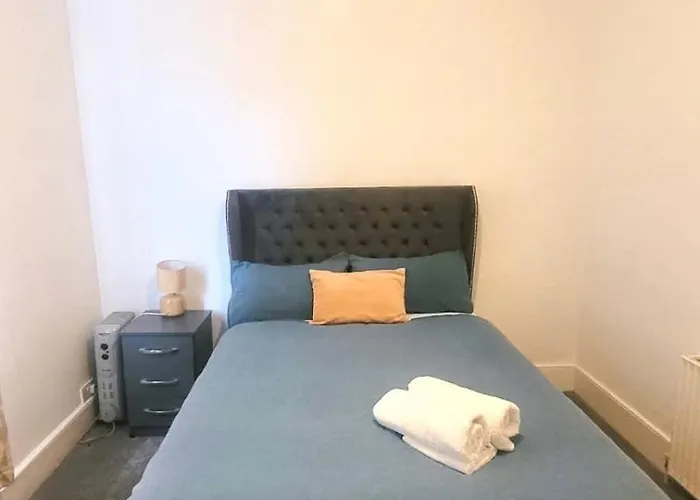 Two Bedroom Flat In London