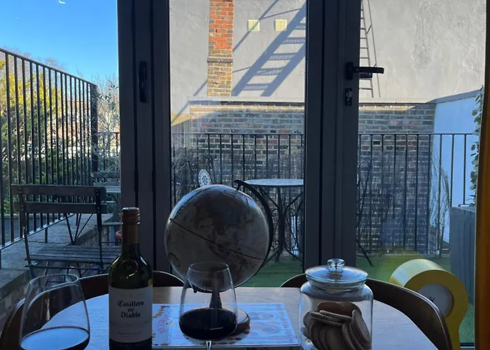 Camden Town Terrace Apartment In London