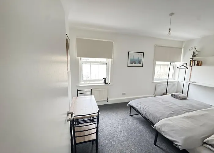 Beautiful Large Room In Central London