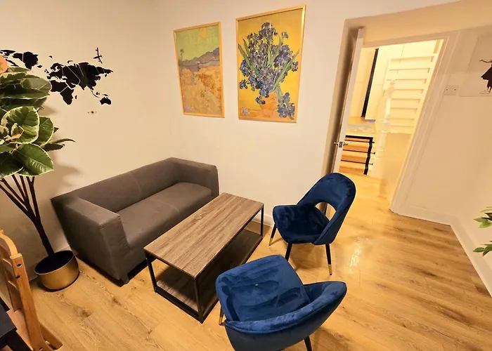 Family Flat 3 Beds Walthamstow