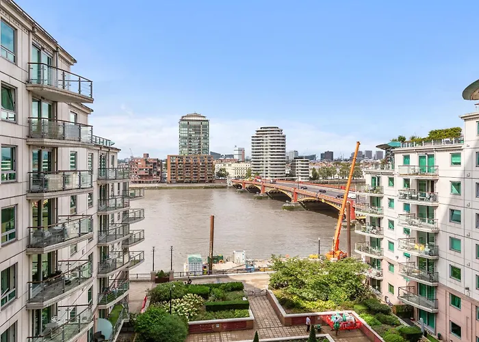 St, George Wharf Vauxhall Bridge Large 2Bedrooms Apartment With River View Panoramic Balcony