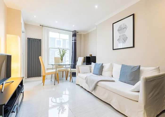 Flat In Notting Hill