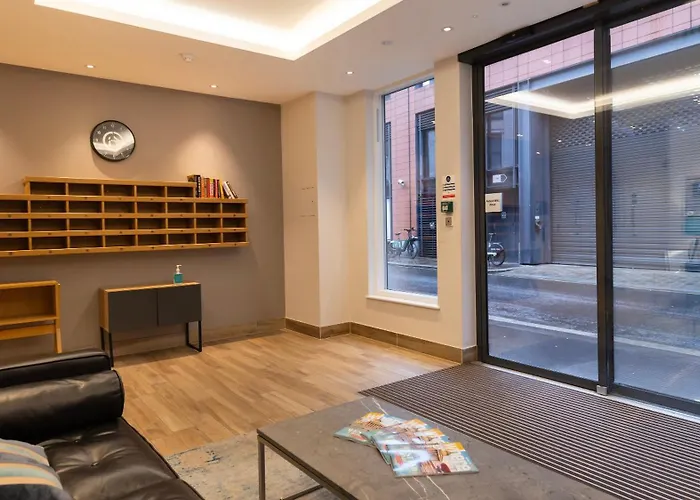 Barbican Serviced Apartments By Lovelystay