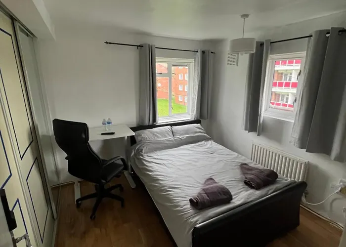 Royal Height - 3 Bed In Wembley