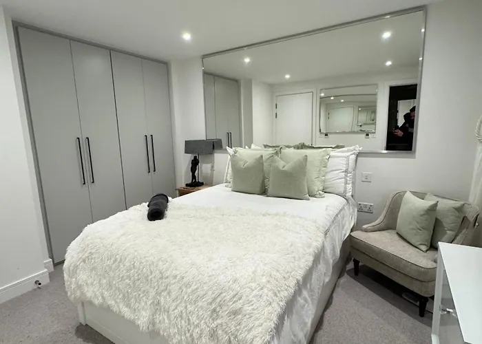 High Deluxe Standard Flat For 6 People In The Heart Of