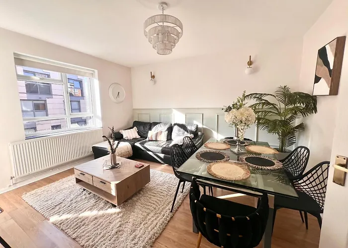 Central City Zone 1 Trendy Shoreditch Large 3 Bed