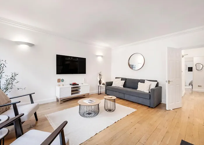 2 Bedr, 3 Beds, 1 Bath Thames, Trafalgar SQ Londres