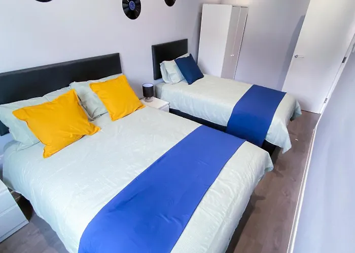 Modern 1 Bedroom Flat In Wood Green Londra