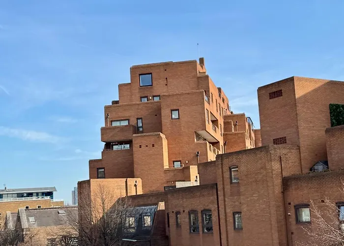 Stunning 1 Bedroom Apartment In Wapping - Sleeps 4 And Free Parking!