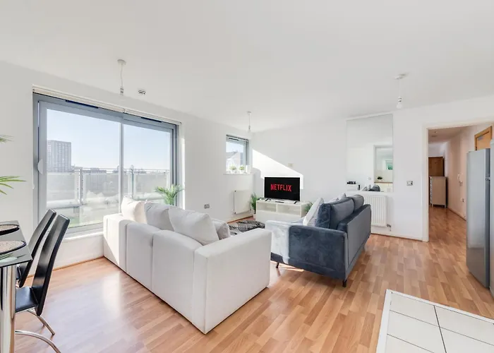 Large 3 Bedroom London - Large Terrace With Sunset Views