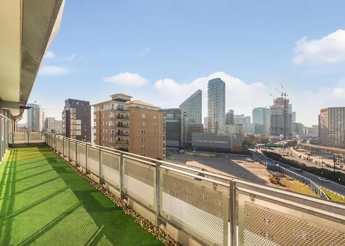 Large 3 Bedroom London - Large Terrace With Sunset Views
