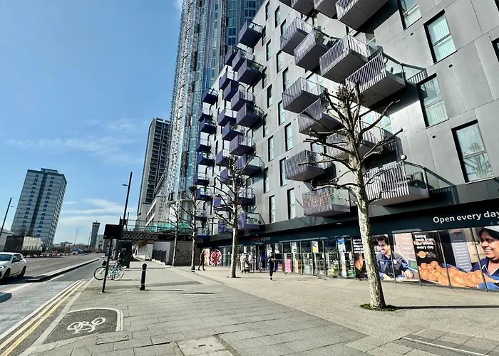 Stratford Westfield Premium 1Br