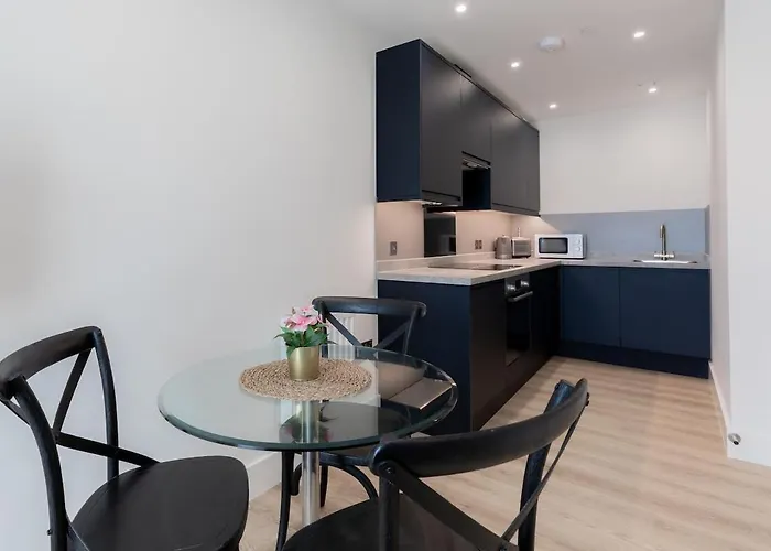 Stratford Westfield Premium 1Br