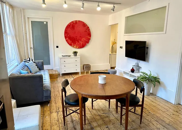 Bright Large Double Bedroom Flat