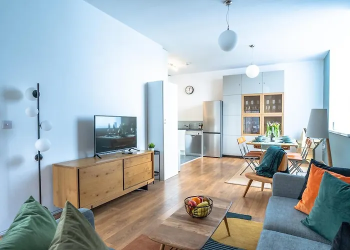 Modern 2-Bed Apartment Near Excel & O2 - Accommodates Up To 4 Guests Max