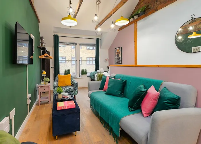 1 Bedroom Serviced Apartment, London Liverpool Street, Sleeps 4