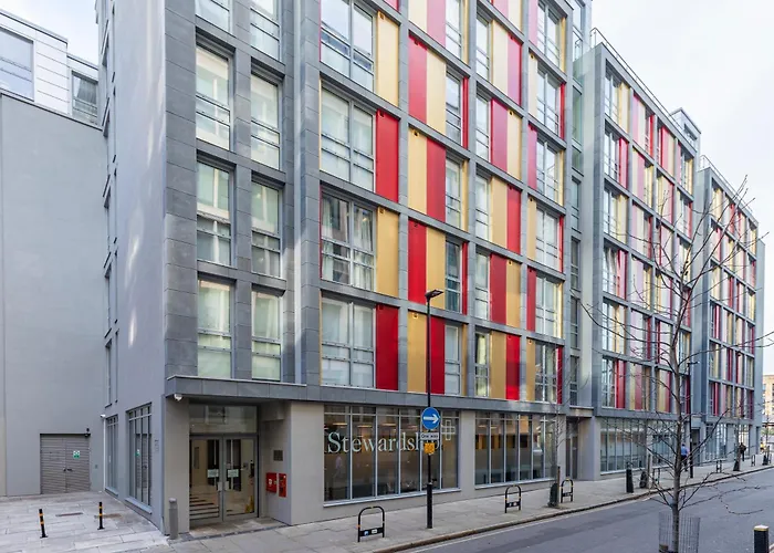 Modern London City Apartment