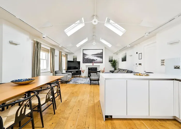 Spacious Fitzrovia 3 Bed