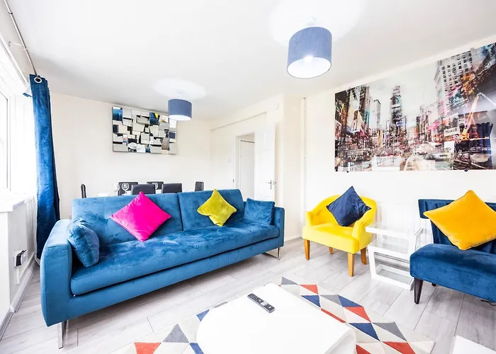 Garland Modern Close To Station 3 Bedroom City