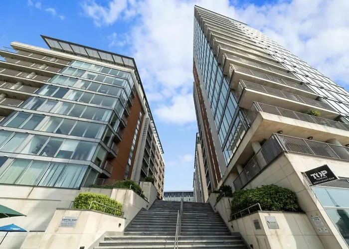 Skyline Luxe On The River 5 Mins Walk To Excel Stay 6