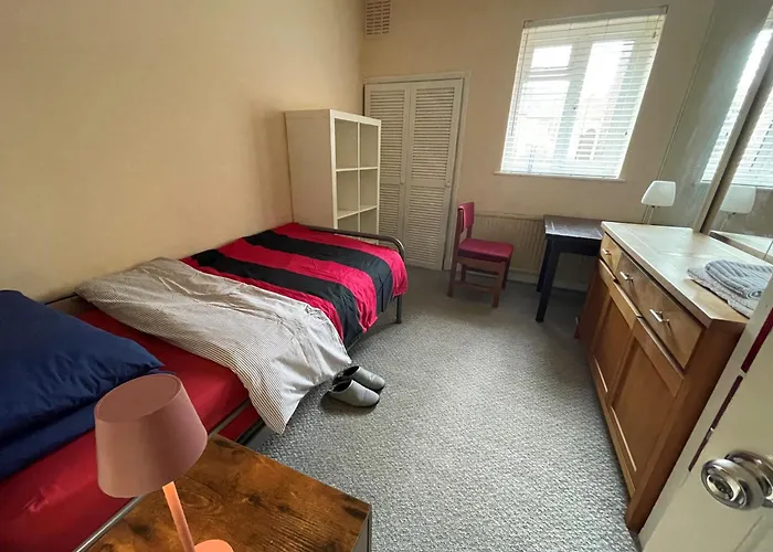Single Room 10 Minutes To Central London