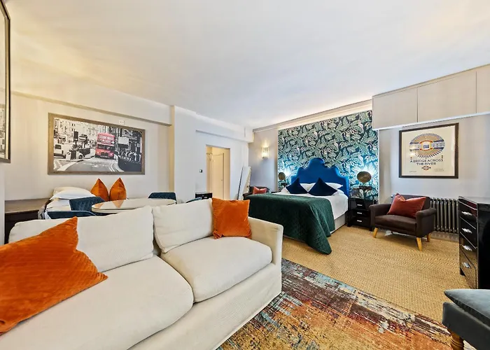 Vancouver Hotel & Studios