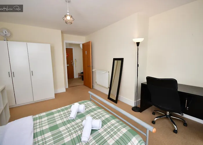 Comfortable 2 Bedroom Flat With Great View Near Canary Wharf