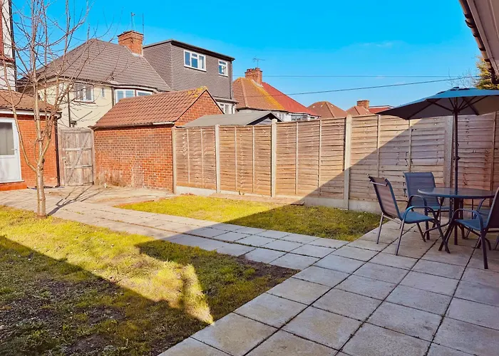 Garden 1-Bed Flat 30Min To Downtown & Free Parking