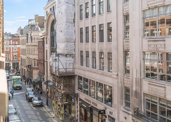 Stylish & Bright Studio In The Heart Of Soho Unbeatable Location! No Lift Wd8