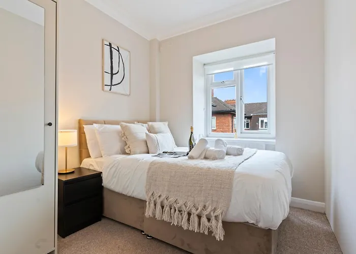 Wembley Stadium 2 Bed Apartment Tube Station