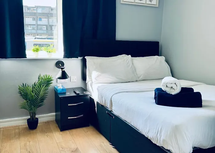 Unique Studio Flat In City 1111 London