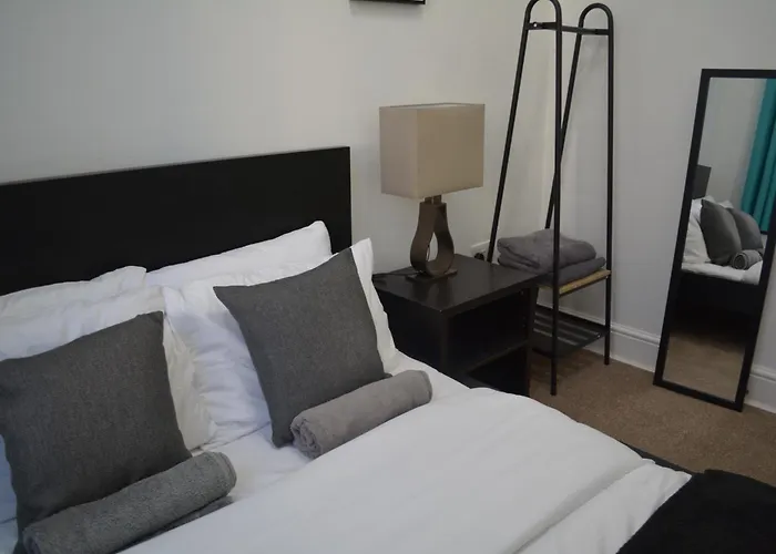 Regent Court Kensington Apartment London