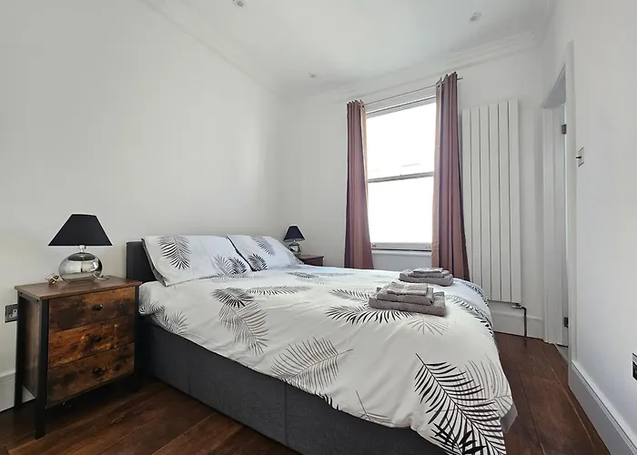 Charming 2 Bedroom Flat In Paddington Londra