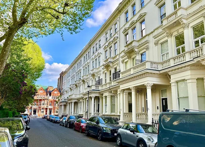Kensington 2Bed Stucco Bright Large High Ceilings - Luxurylondonstays