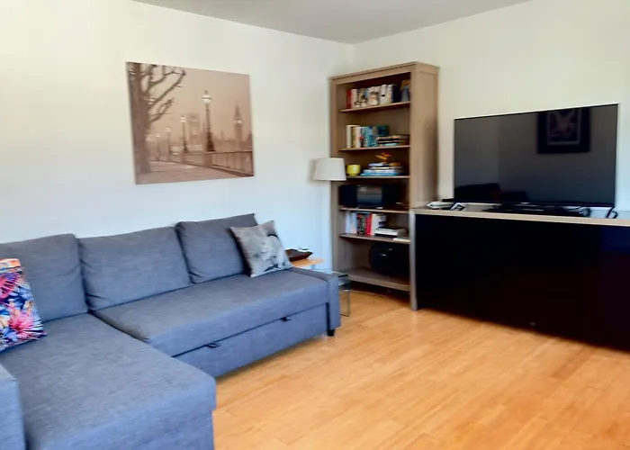 Bright 1 Bedroom Central London