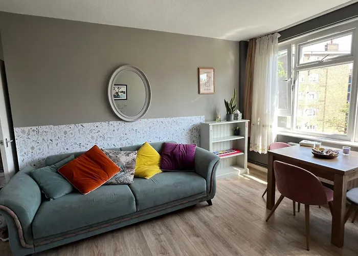 One Bed Flat In Centre Of London